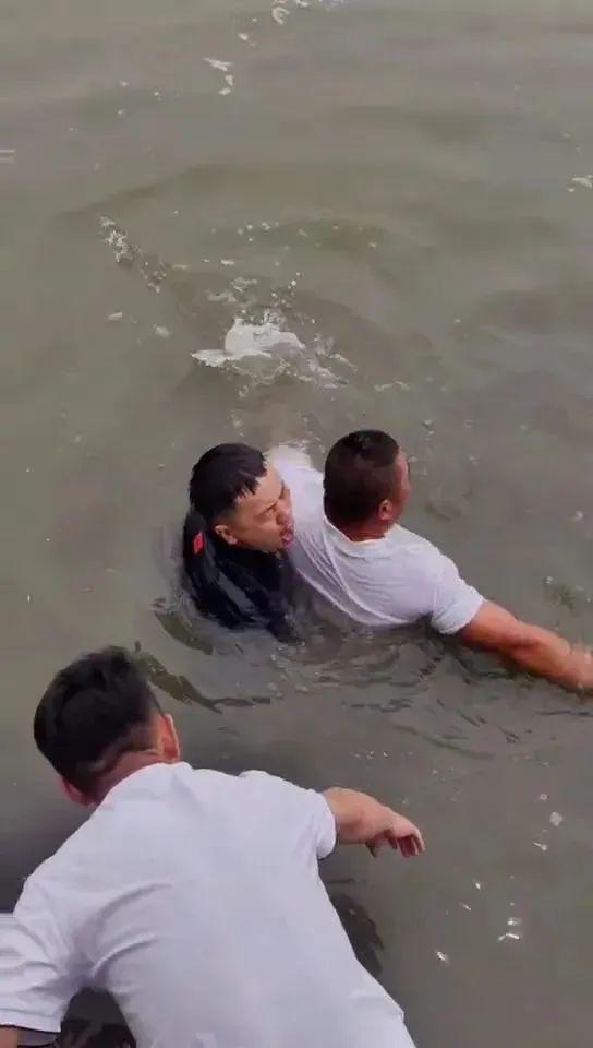 跪母救人的張偉親述救人抉擇瞬間 軍人的無畏選擇