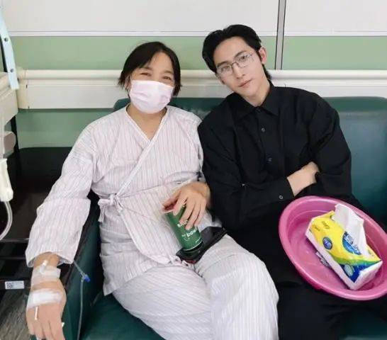 黄宏轩发文称姆妈确诊癌症晚期 尊重母亲废弃调理的决定