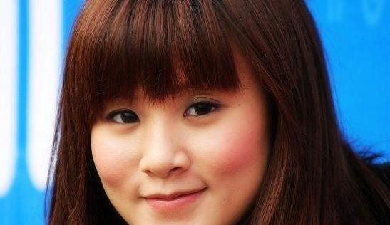 8岁献唱《七子之歌》小女孩容韵琳，近照曝光，已经是2个孩子的妈