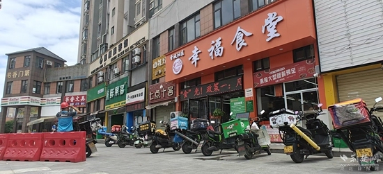 咸安香城社区“幸福食堂”，推出9.9元起高考“助力餐”