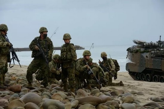 举行“夺岛演习”后 日本自卫队再次使用中文发推特