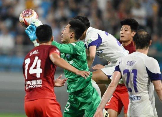 提升中国足球职业联赛竞争力 可否加大升降级力度？