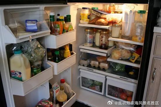 冰箱门上的格子不能放牛奶 揭秘存储误区