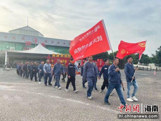 首批600余名电力抢险人员驰援海南 台风摩羯防御在行动