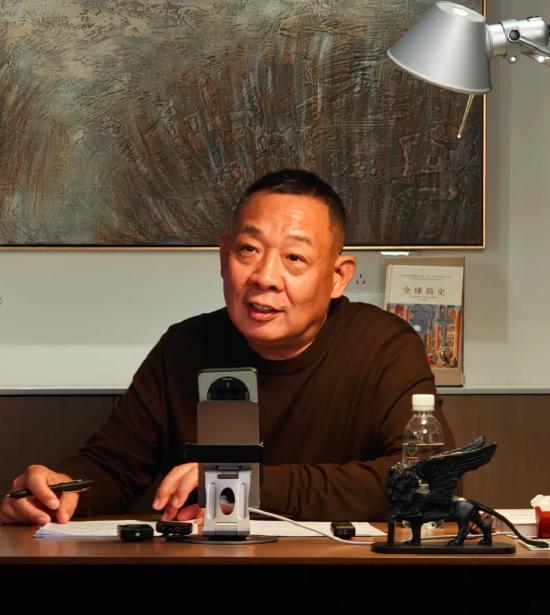 胖东来创举东谈主炮轰车企企业家