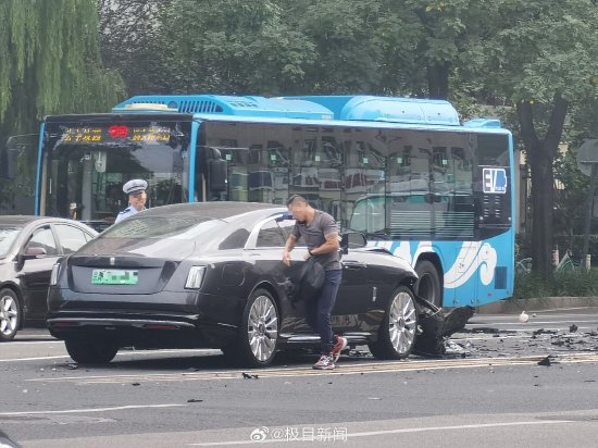 陈震车祸事件不涉及毒驾醉驾 陈某负全责