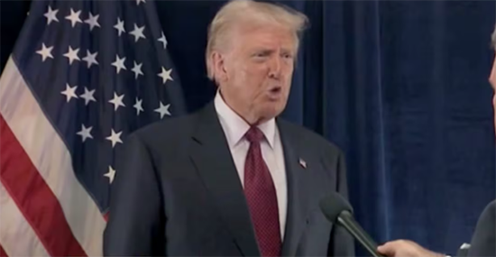 特朗普被问急眼了怒喷记者