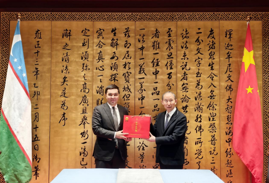 龙宇翔会见乌兹别克斯坦政府代表团一行