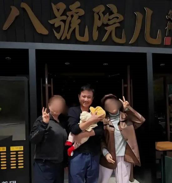 有顾客为打卡文章面馆凌晨12点来排队 亲民价格引热潮