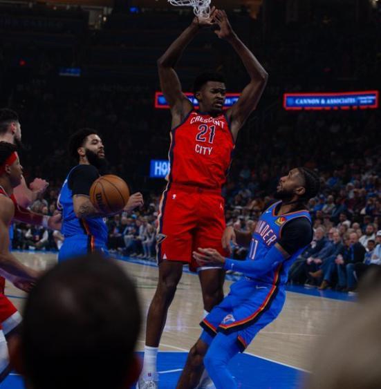 亚历山大连续118场得分20+ 逼近张伯伦纪录