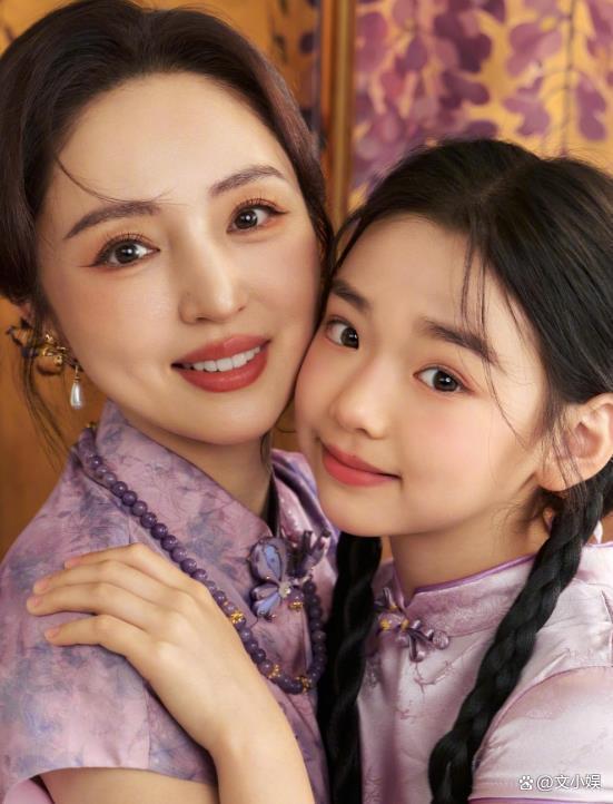 当小酒窝看到董璇年轻时的照片 颜值权威的传承