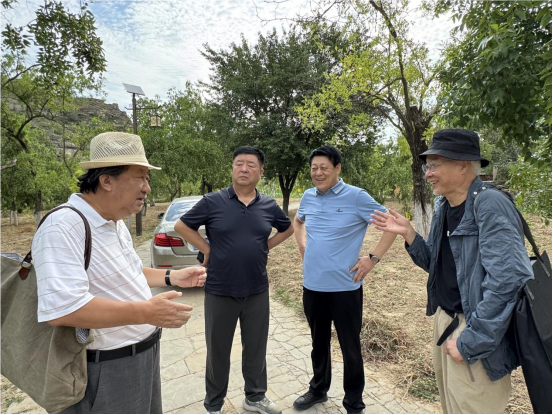 中国文促会主席杨晓阳谈“走遍中国”三省有感