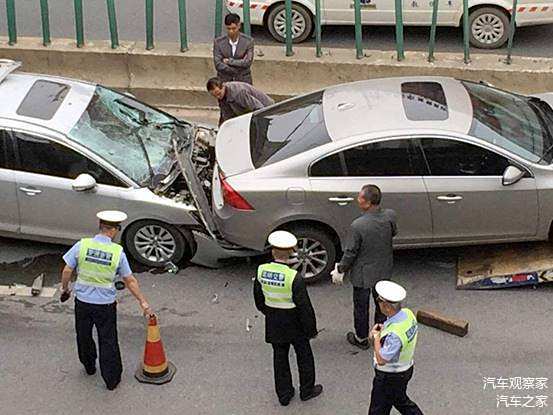 小車遇事故緊急剎車遭追尾 保持車距控制速度是關鍵