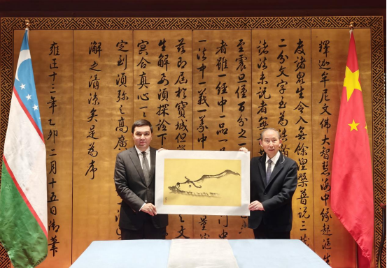 龍宇翔會見烏茲別克斯坦政府代表團一行