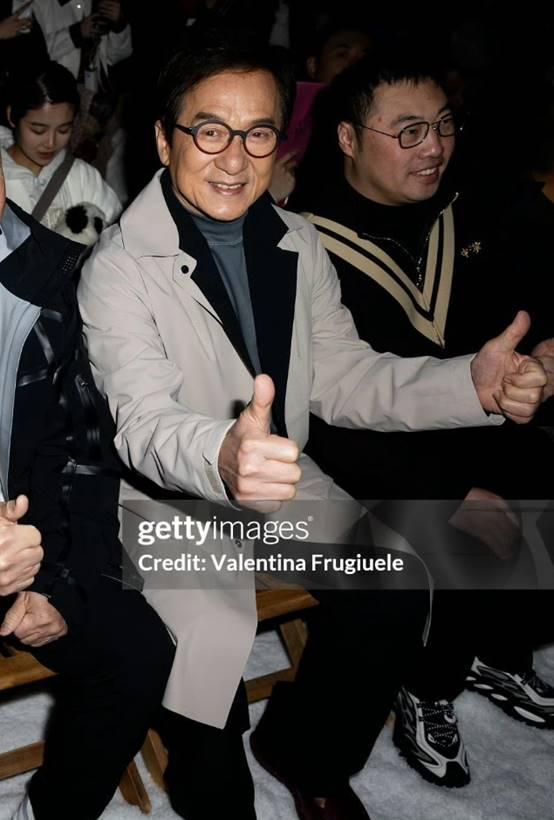 米兰时装周：明星闪耀亮相  成龙老了：依旧精神抖擞  马龙好帅：气质不输明星  贾玲瘦出新高度：女导演气场全开