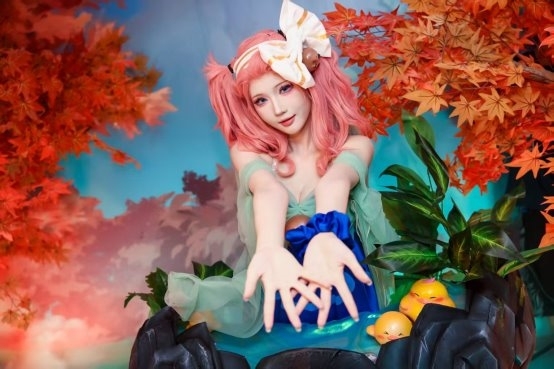 LOL生日会牌面，各女神COSER亲临现场！