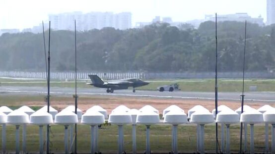 英F-35B战机滞留印度一个多月即将返航 维修完成待放行