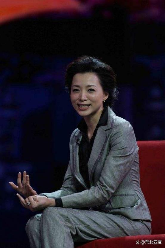 从“央视一姐”到“央企董事长”, 相比董卿, 周涛走了不同的大道