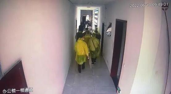 男子茅台镇投8亿建厂遭强行接管 污水处理厂经营权之争