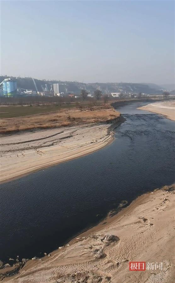 泾河一水段被污染变“黑水河”？官方回应：正连夜排查