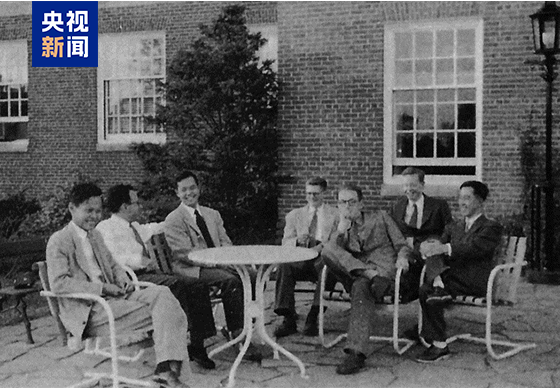 杨振宁一生最大的贡献 奠基现代物理学