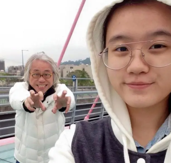 有点唏嘘!台著名"爷孙恋"男主李坤城去世