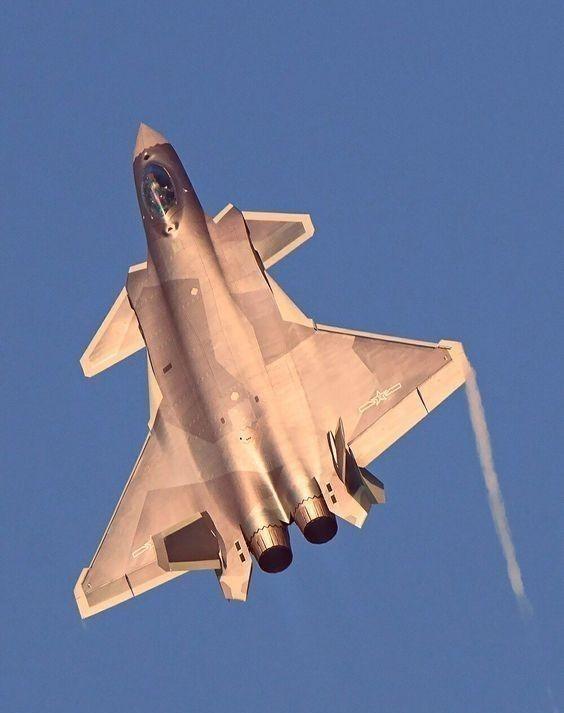 歼-20对上F-22胜算几何 定义未来空战规则