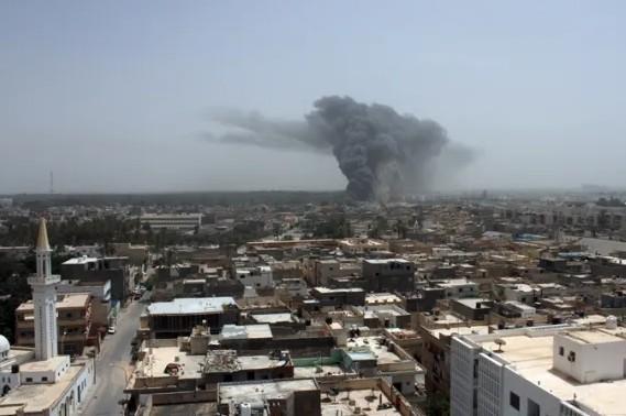 禁飞区暗示军事干预信号,美国对委内瑞拉动武,只差特朗普下令