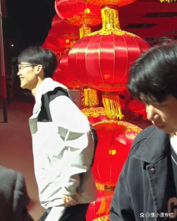 大四学生请假回家结婚 同学羡慕不已:这才是人生赢家