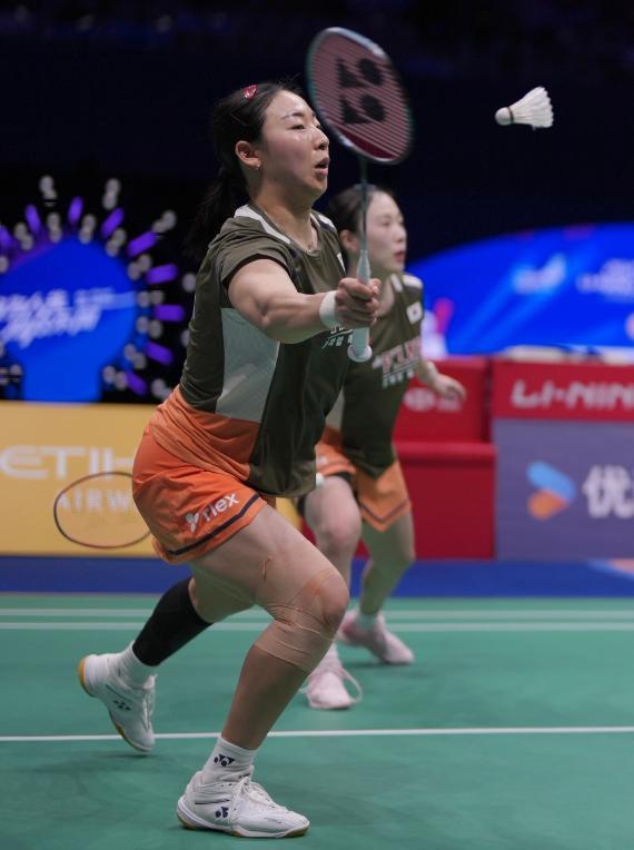 超燃3-11大逆转！贾一凡/张殊贤2-1世界第6，破不胜魔咒成就2连冠 主场夺冠创辉煌