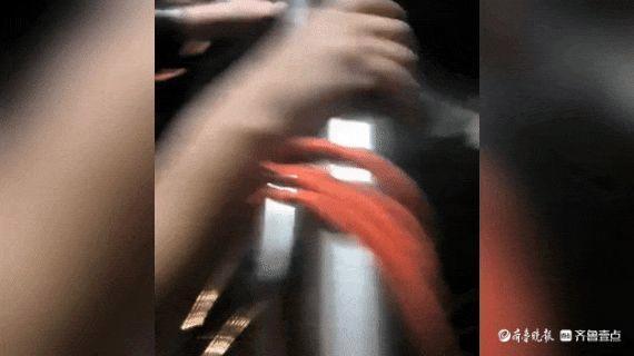 警民合力12分钟救回轻生男子