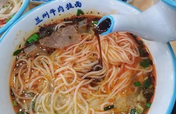 曾火遍全国的兰州拉面，如今生意惨淡？4个原因“赶”走顾客