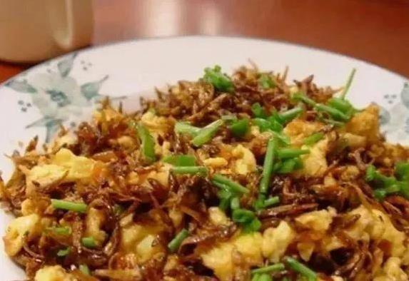 九江街头小吃火爆出圈，油糍酥脆难忘，你吃过几种？