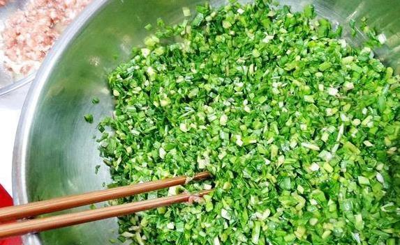 饺子馆的饺子鲜嫩爆汁有秘诀，学会这招，你也能包出满口香！
