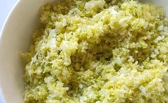 白菜猪肉饺子馅怎么调?3个秘诀2个禁忌,鲜嫩多汁吃不够