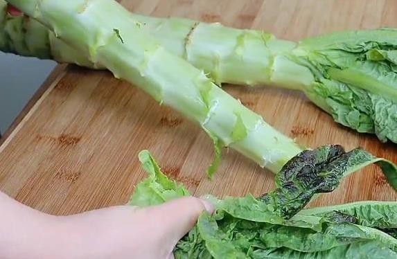 莴笋不焯水也能脆？3分钟拌出爽口菜，孩子吃完还想要