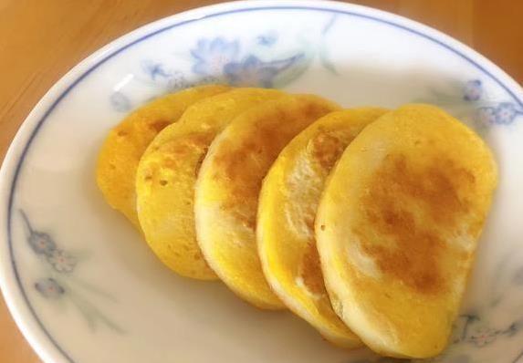 剩馒头别扔，裹蛋液一煎香脆不腻，1招变废为宝