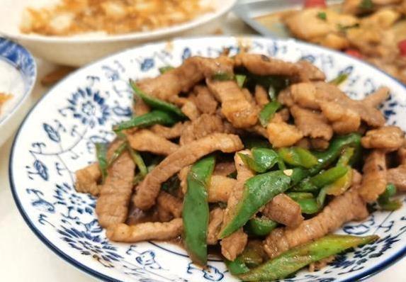 尖椒肉丝这样做，3分钟出锅，香辣下饭全家抢着吃