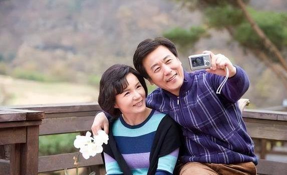 中老年吃青菜不如换这4种内脏，营养翻倍，身体更硬朗？
