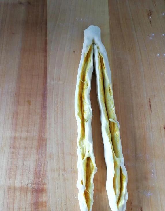 一碗面粉秒变大花卷，简单3步蒸出松软香，邻居都馋哭了？
