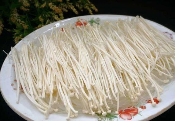 厨房小白也能做，10分钟蒸出蒜香菜，孩子抢着吃长高快