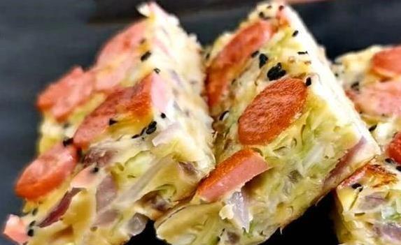 早餐别买油条了，3分钟自制菜饼，焦香软嫩全家抢