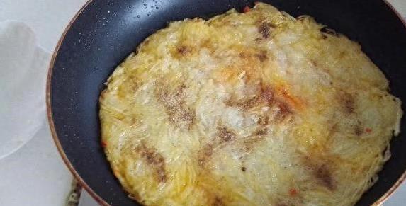 瘦人胖人吃都好，土豆煎饼香满屋，儿子减肥还上瘾