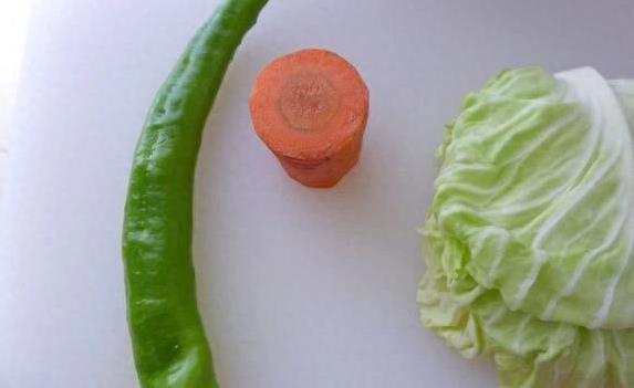 剩面条别扔，1招加3菜，炒出酱香不粘锅？