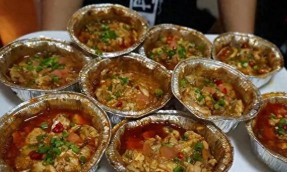 重庆火锅辣到飞，小面一碗不够吃，你最爱哪道菜？