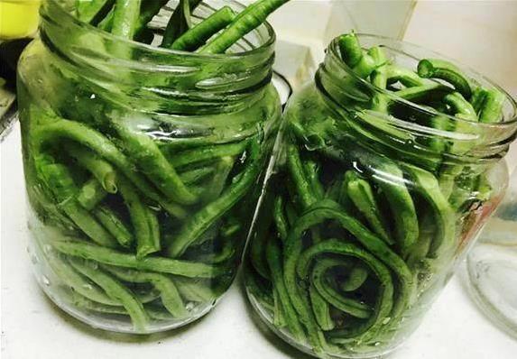 妈妈的咸菜香到邻居来蹭饭，简单3步腌制，藏着家的味道