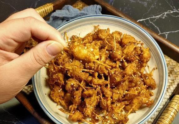 超市9.9元鸡胸肉火了，简单一做全家抢吃，零食下酒菜两不误