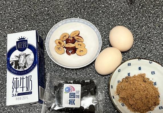 周末宅家10分钟搞定焦糖布丁，香甜滑嫩全家爱，孩子抢着学做法
