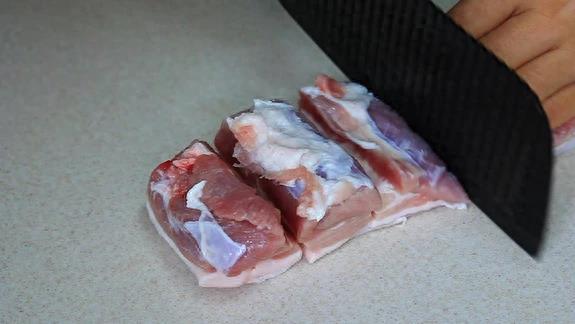 陕西肉夹馍为啥好吃？原来做法有讲究，卤肉和烙饼都教给你，真香