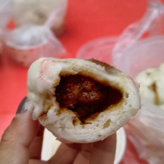 武汉这家30年早餐店，排队的人真不少，6小时卖出上万个包子